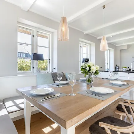 Haus-goofy-hausteil-unter-reet Feriehus *