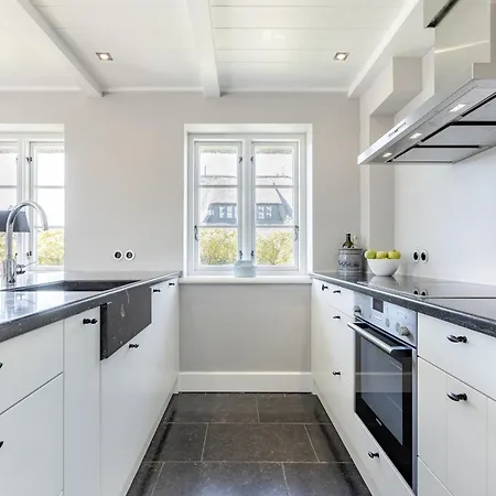 Haus-goofy-hausteil-unter-reet Wenningstedt-Braderup